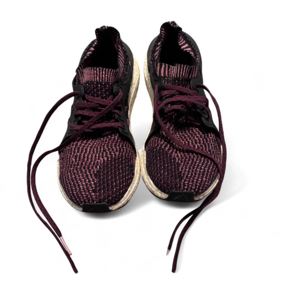 Adidas Ultraboost Running Shoes Burgundy black Knit Women Size 9